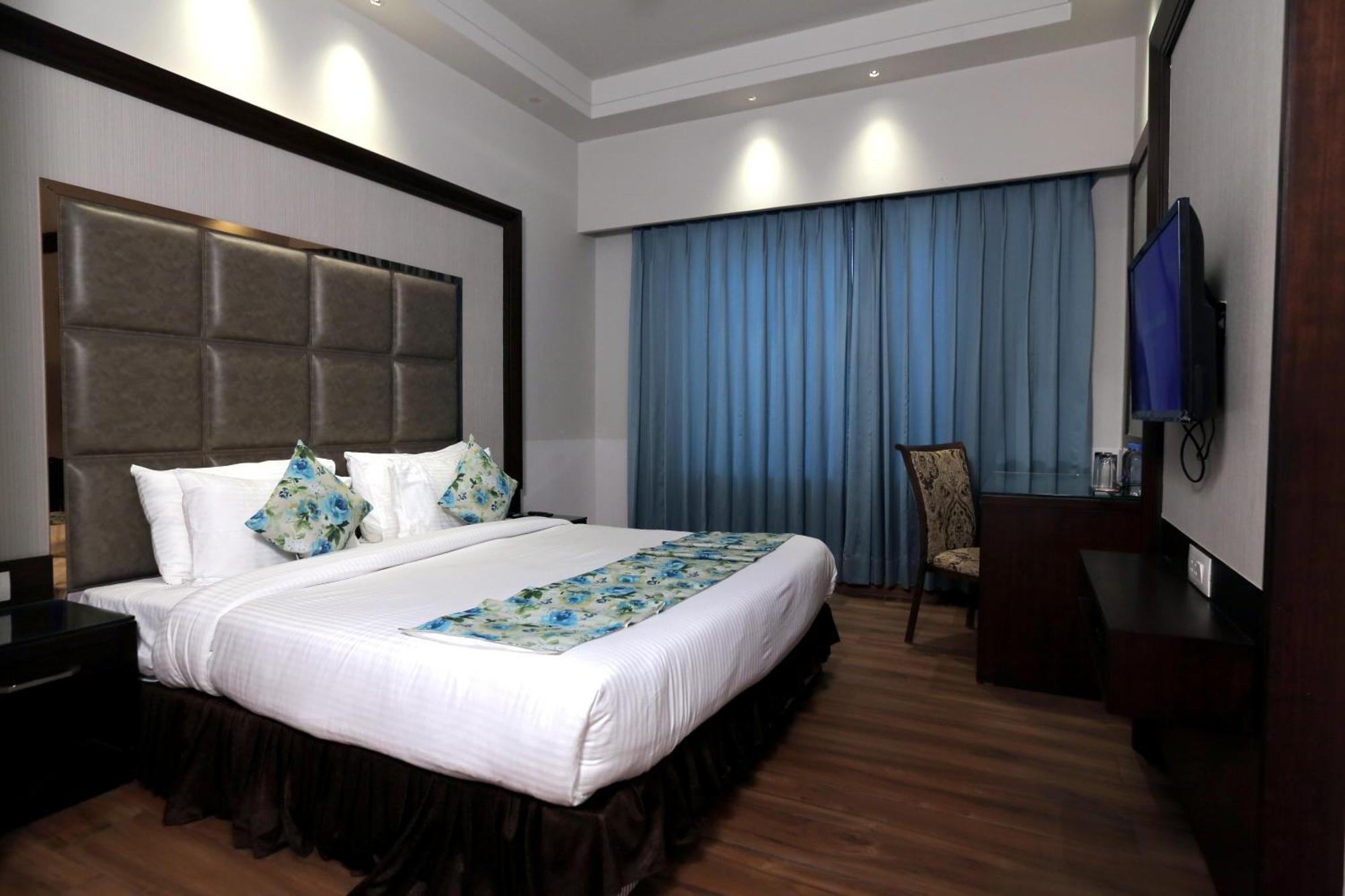 The Stella Hotel & Resort Λουντιάνα Εξωτερικό φωτογραφία