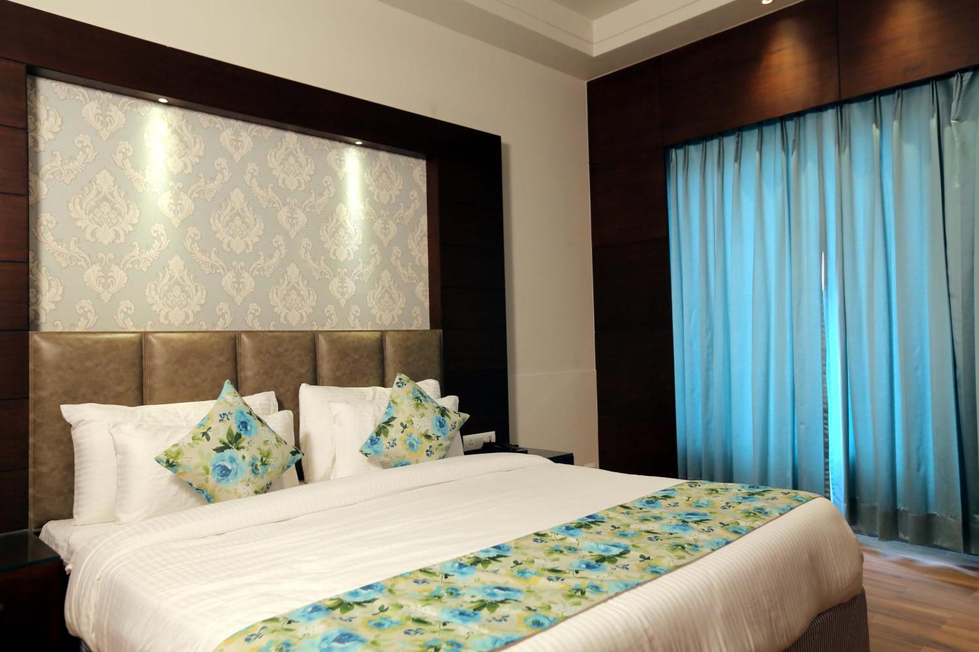 The Stella Hotel & Resort Λουντιάνα Εξωτερικό φωτογραφία